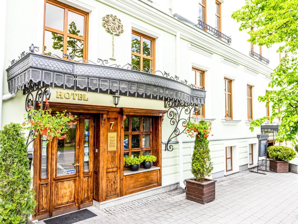 Hotel Pod Zlota Roza Kielce Bagian luar foto